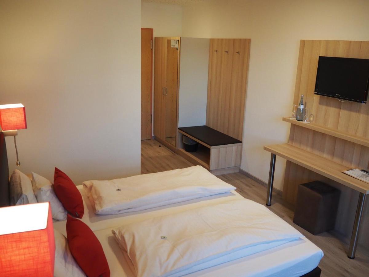 Hotel „Zur Linde“ Ehingen  Esterno foto