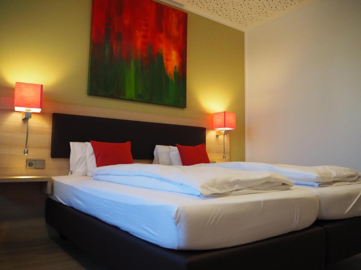 Hotel „Zur Linde“ Ehingen  Esterno foto
